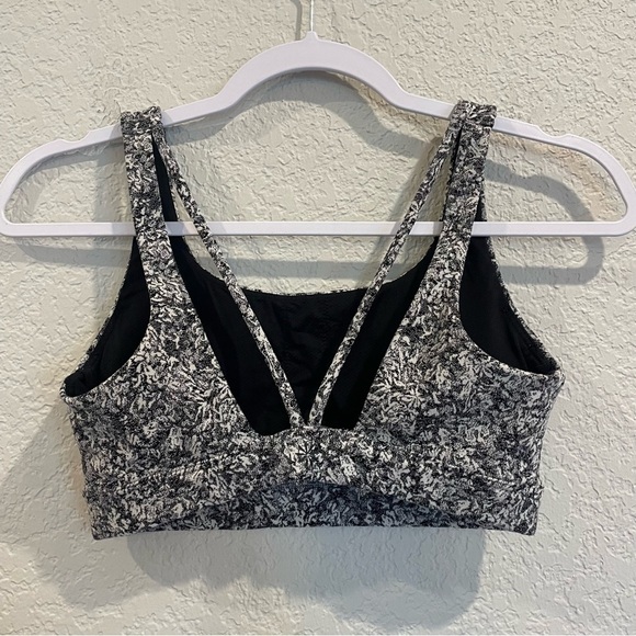 Athleta Exhale Sports Bra - Picture 4 of 7